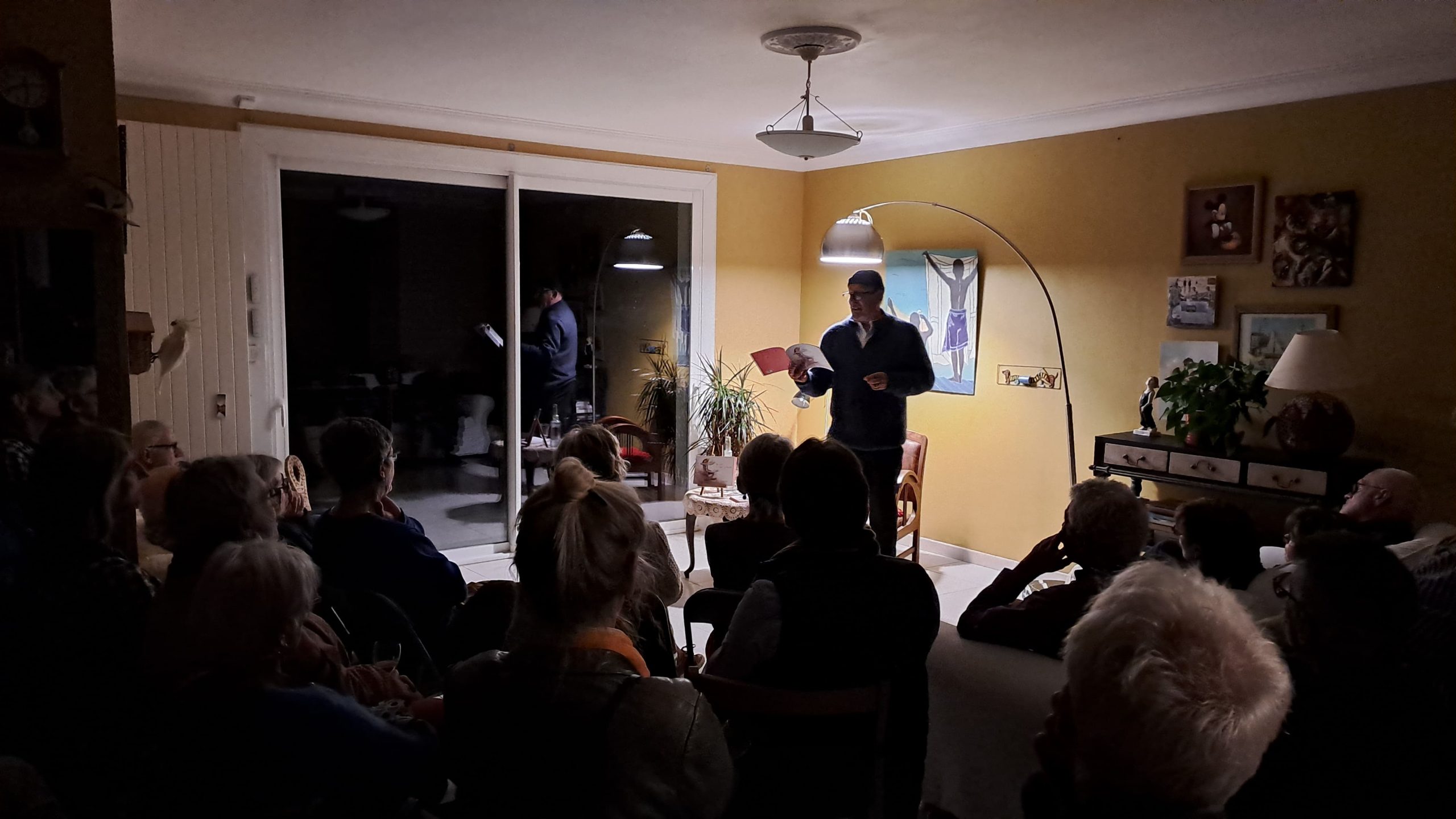 Henri Mariel lit Un jour, il s'est installé